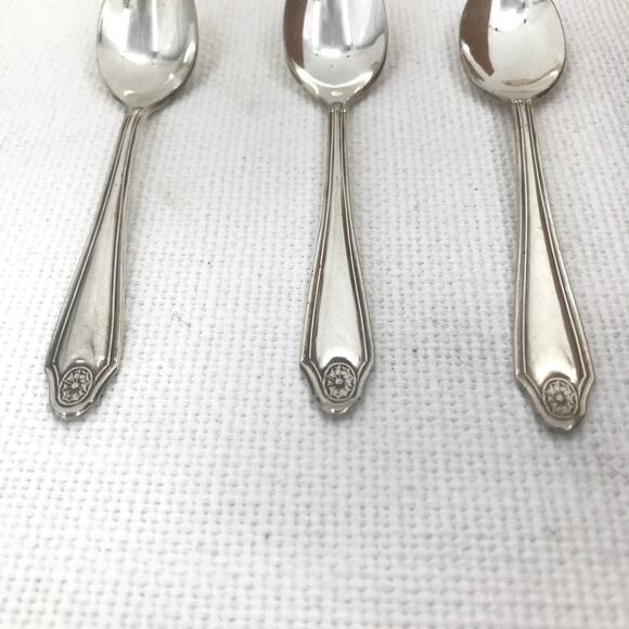 Oneida Stainless Flatware Slotted Serving Spoons - Picture 2 of 4